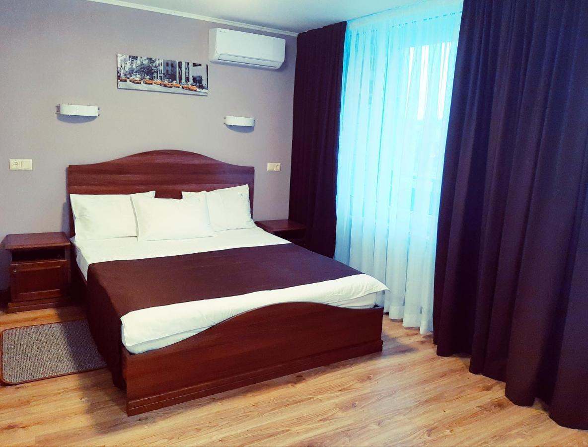 Tourist Hotel Jarkov Exterior foto