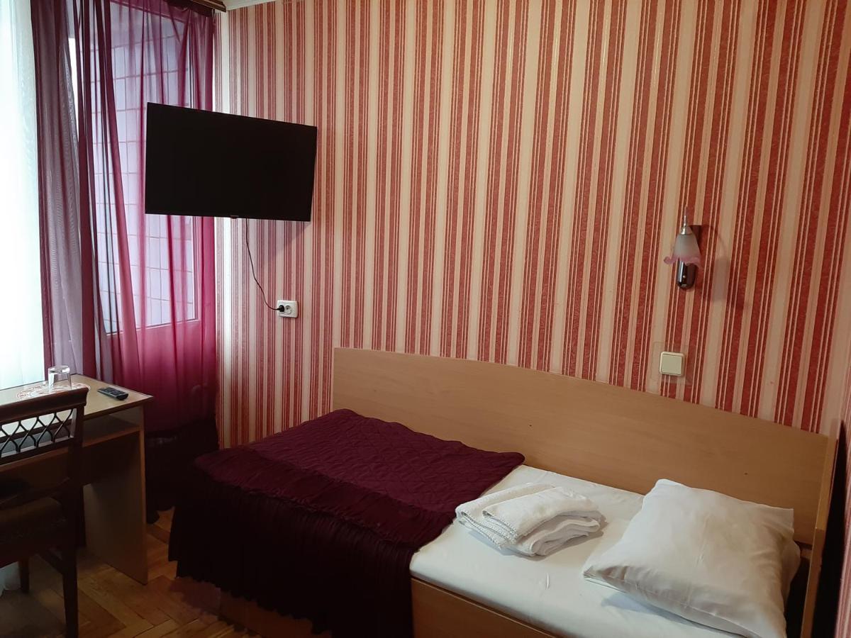 Tourist Hotel Jarkov Exterior foto