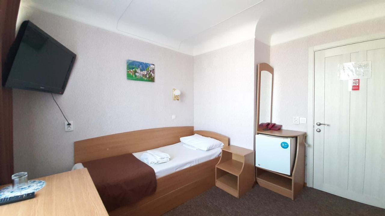 Tourist Hotel Jarkov Exterior foto